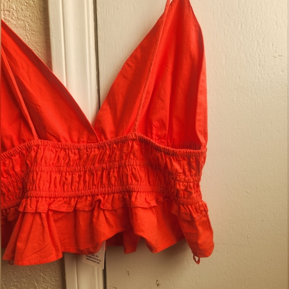 NWT Sim & Sam- Cropped Ruffle Tank - Picture 4 of 6